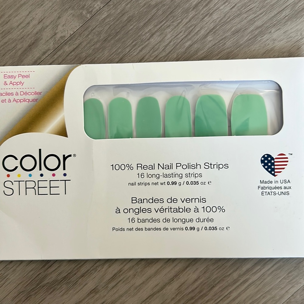 Green press on nails
